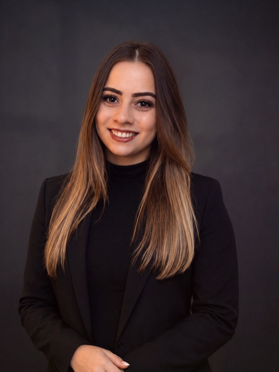 Andressa Ellwanger — Administrativo / Financeiro